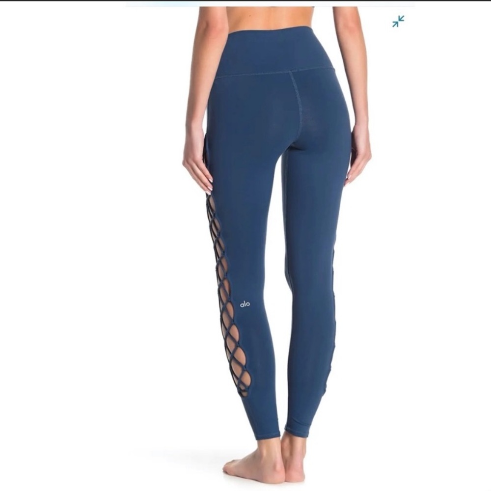 alo interlace leggings